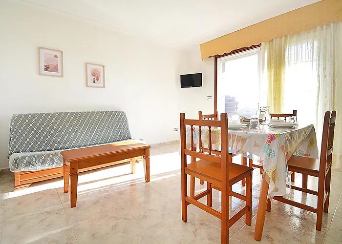 En Playa De Montalvo *